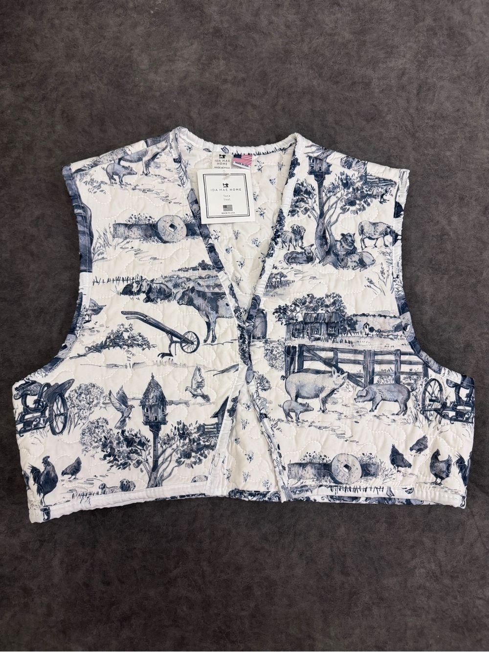 Women Handmade USA Texas Toile 
Quilted Vest farm animals motif cottagecore XL